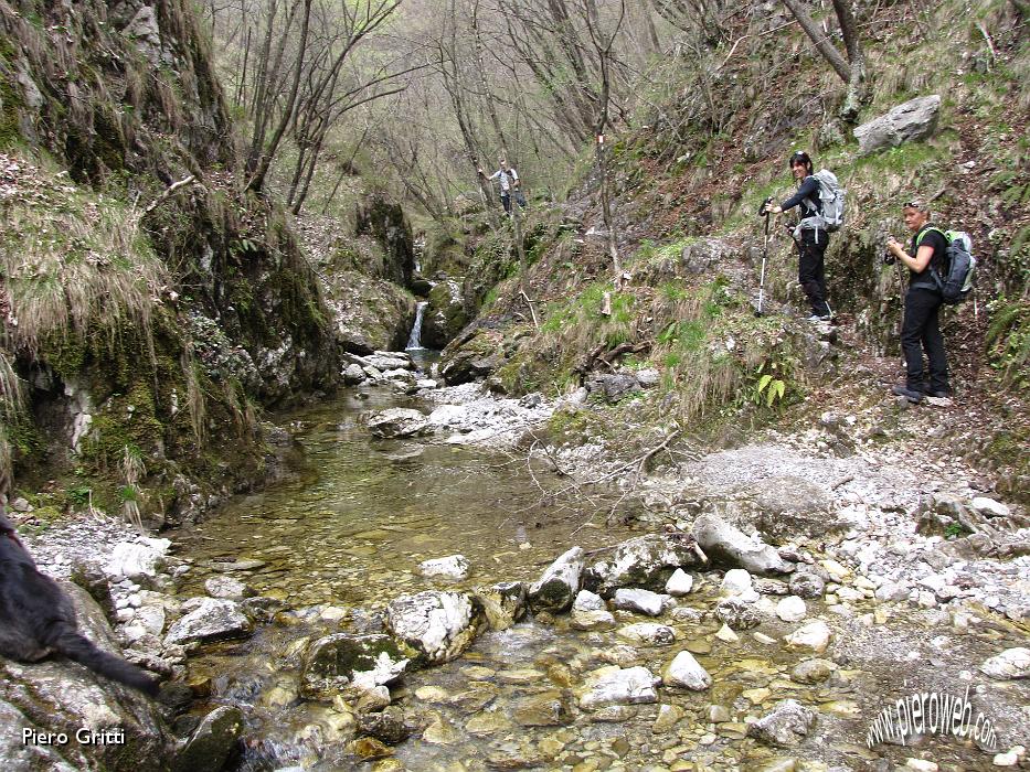 53 Facile passaggio del torrente.jpg